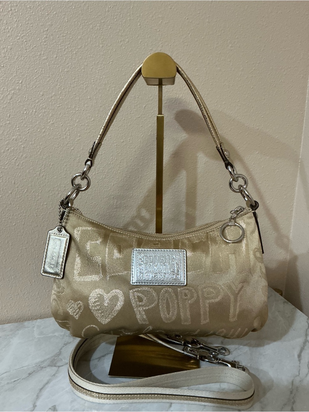 Coach Poppy Storypatch Groovy Shoulder or Crossbody Bag. Absolutely Stunning 🤩